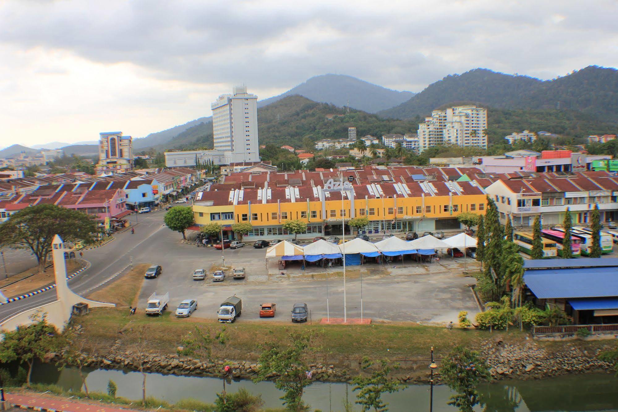 Langkawi Baron Hotel Kuah Exterior photo