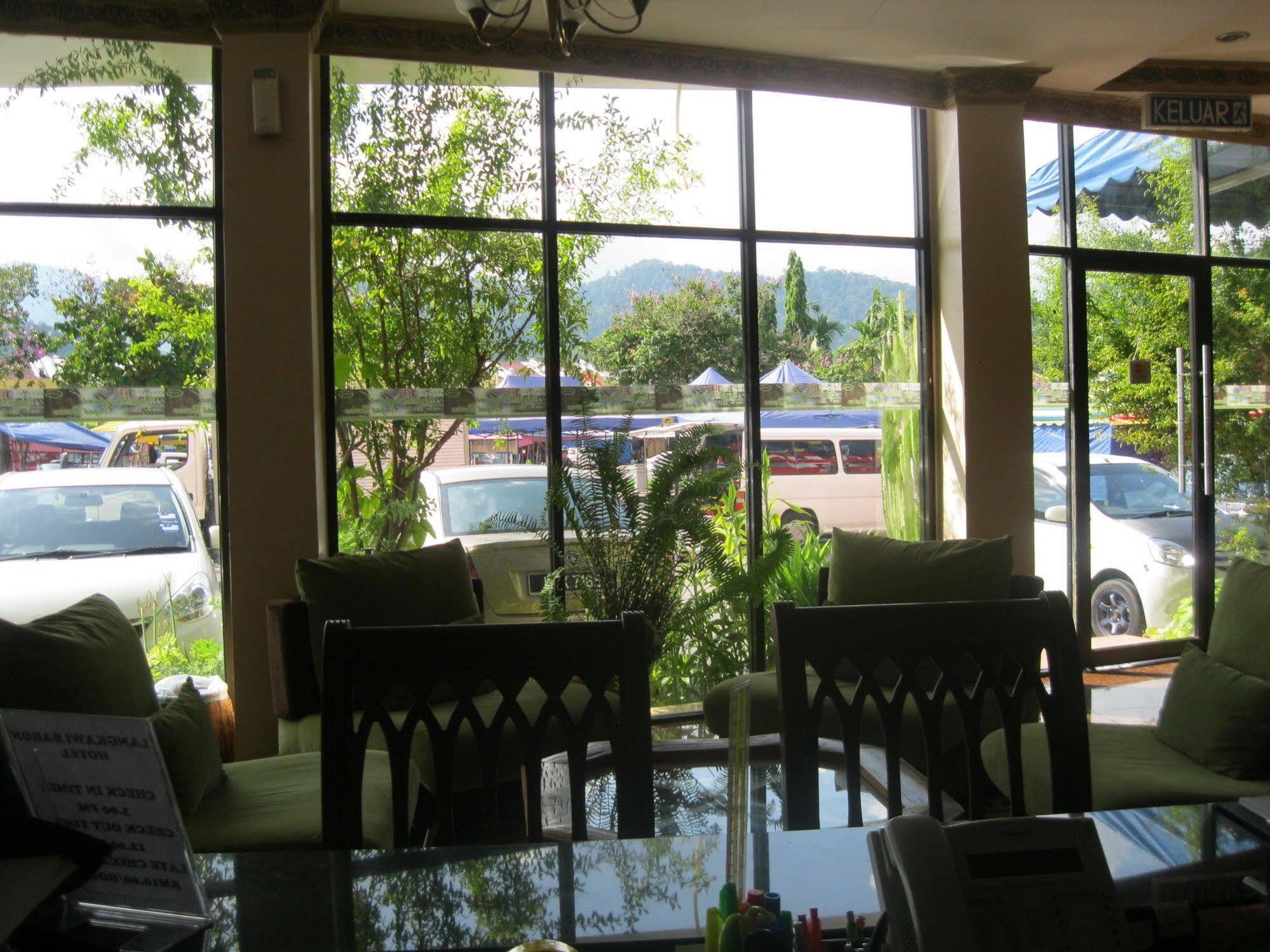 Langkawi Baron Hotel Kuah Exterior photo